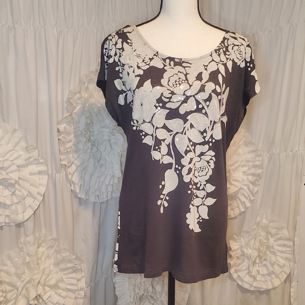 Express Dark Grey w/ cream accented floral design